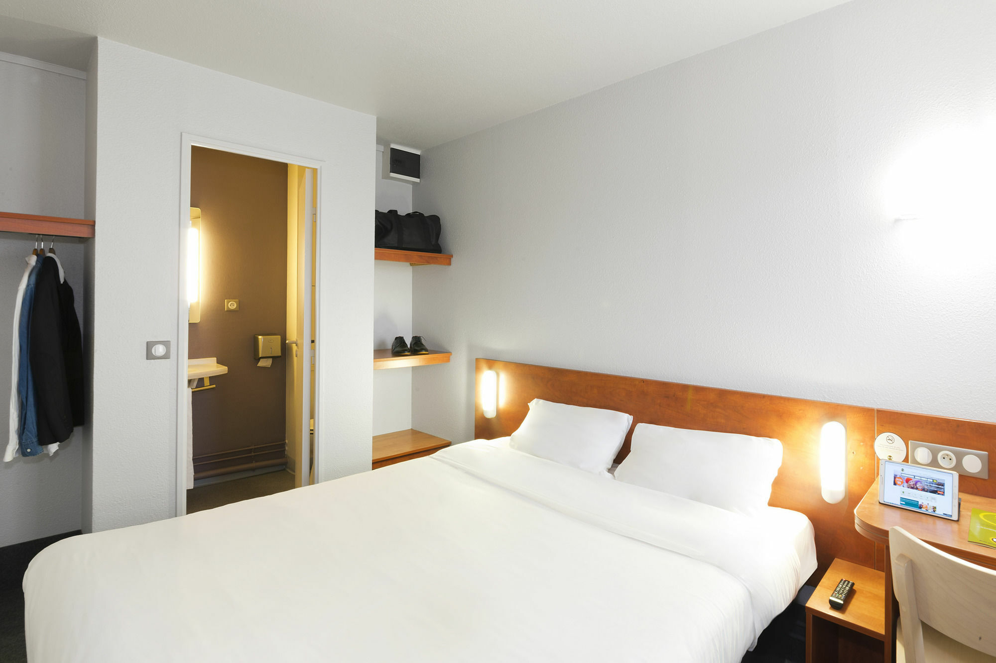 B&B Hôtel Angers 1 Beaucouzé Exterior foto